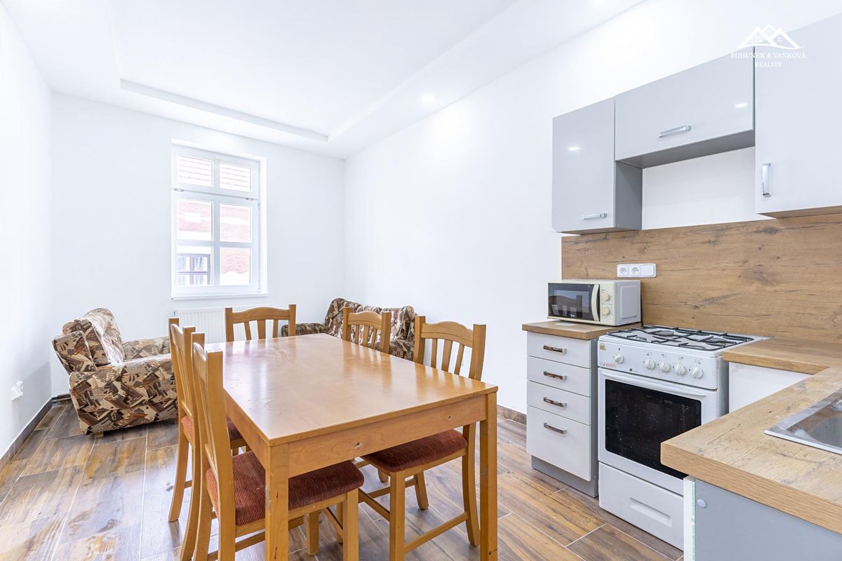 Pronájem bytu 3+kk 45 m²