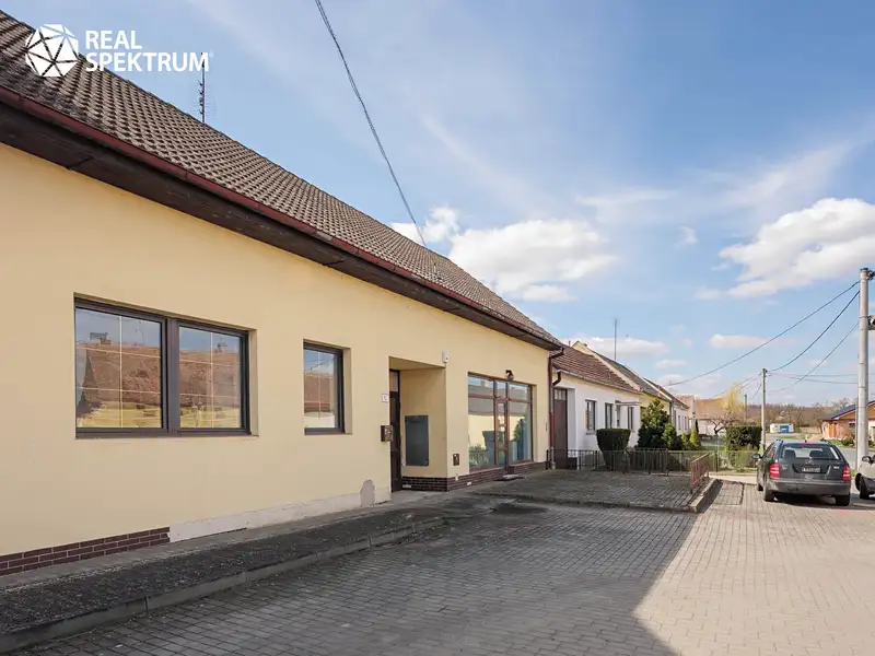 Prodej rodinného domu 170 m², pozemek 1120 m², Kyjovice – náhled fotky 2