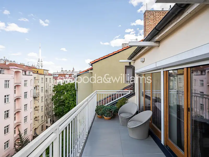 Prodej bytu 4+kk 191 m², Praha – náhled fotky 2