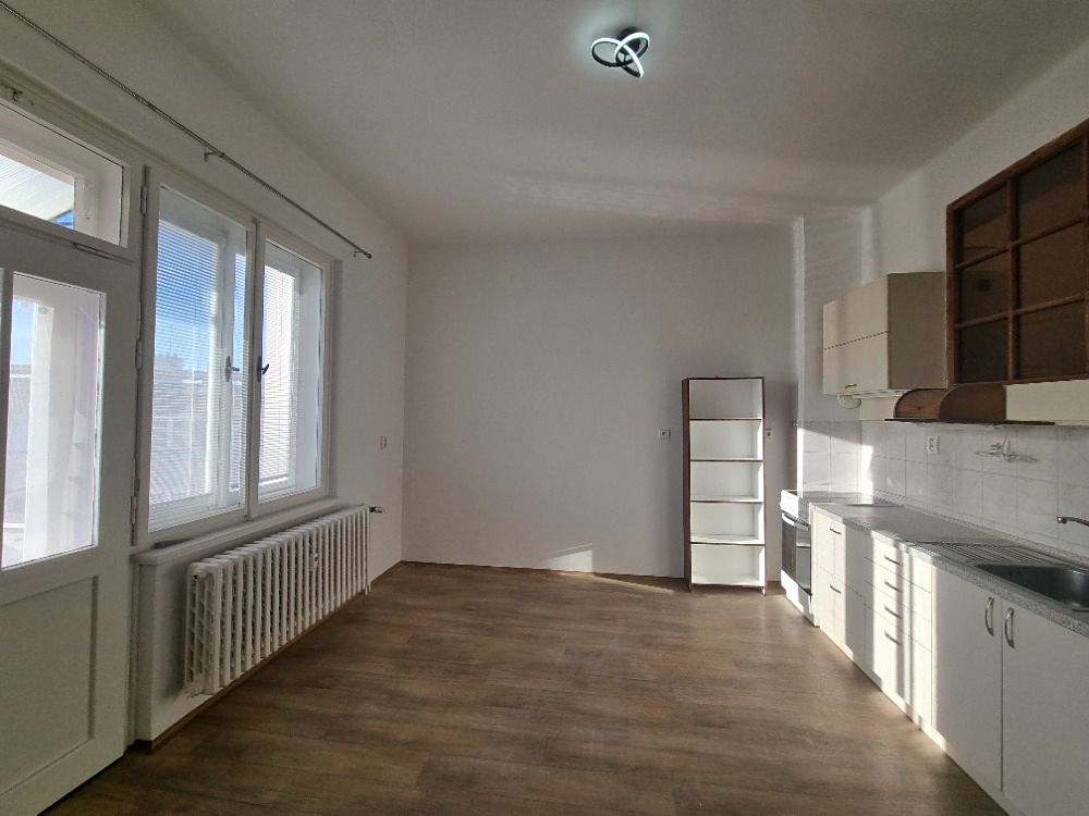 Pronájem bytu 2+kk 53 m² – fotografie 2