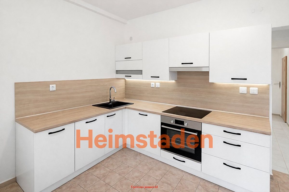 Pronájem bytu 2+kk 56 m² – fotografie 2
