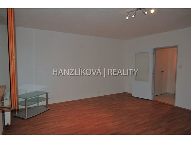 Pronájem bytu 1+kk 30 m² – fotografie 5