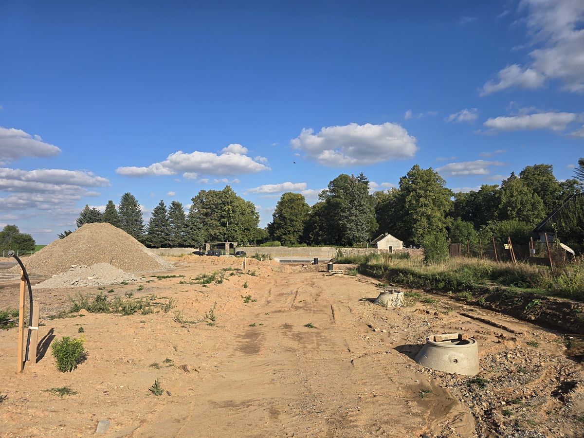 Prodej stavebního pozemku 841 m² – fotografie 4