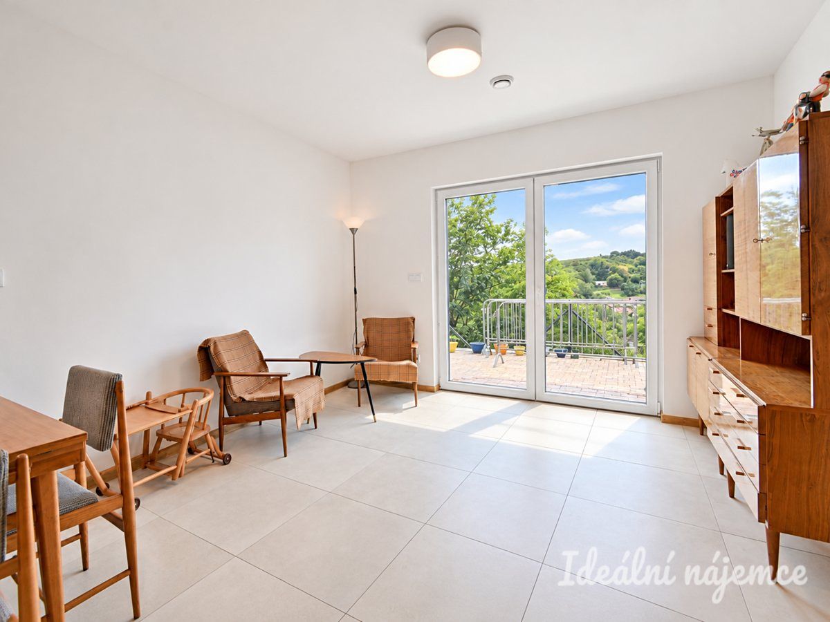 Pronájem bytu 4+kk 96 m² – fotografie 4