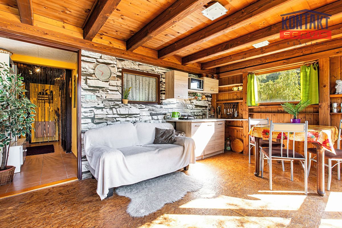 Prodej chaty 75 m², pozemek 430 m² – fotografie 2