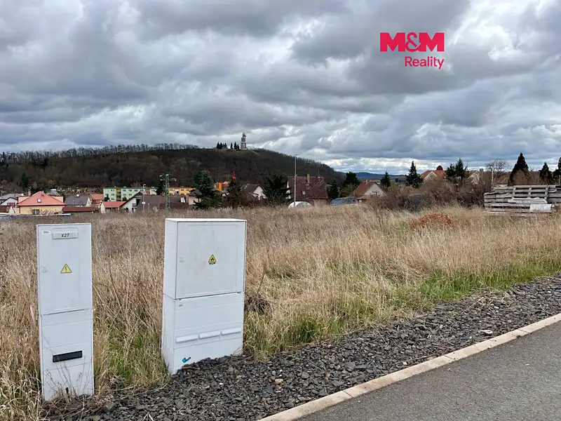 Prodej stavebního pozemku 900 m², Kryry – náhled fotky 1