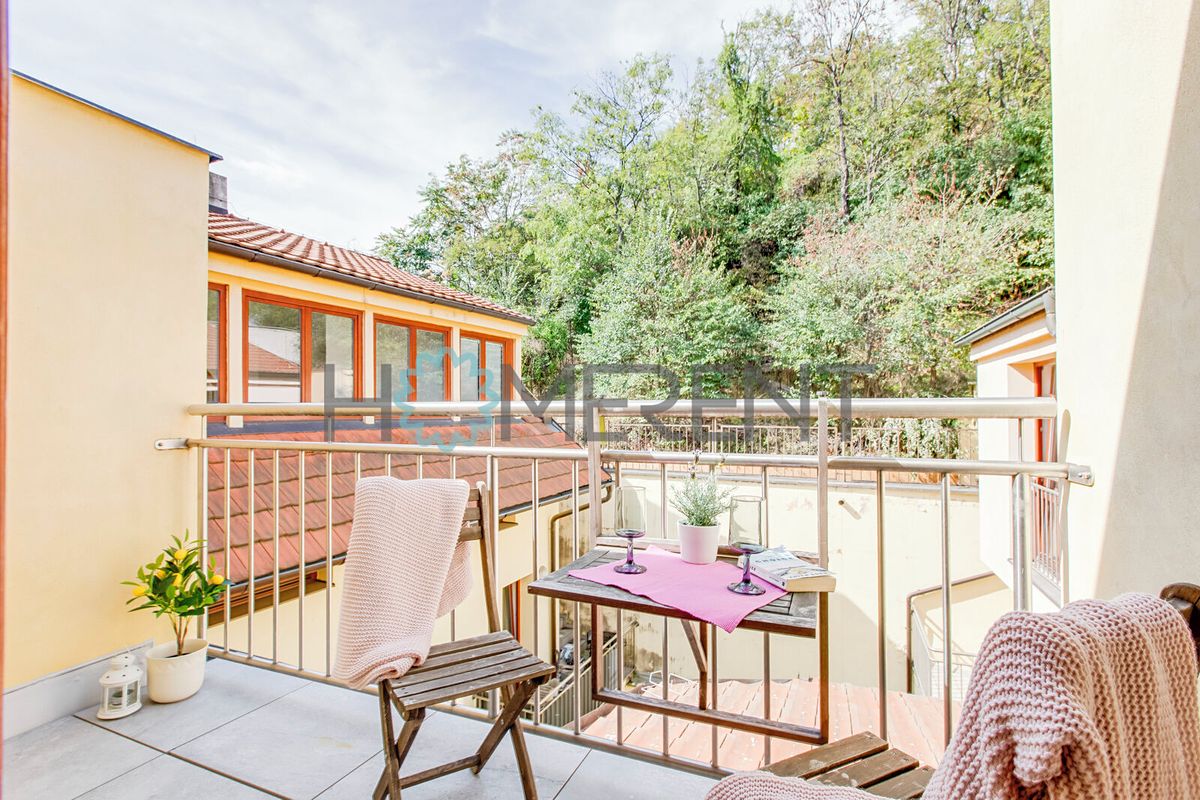 Pronájem bytu 4+kk 87 m²