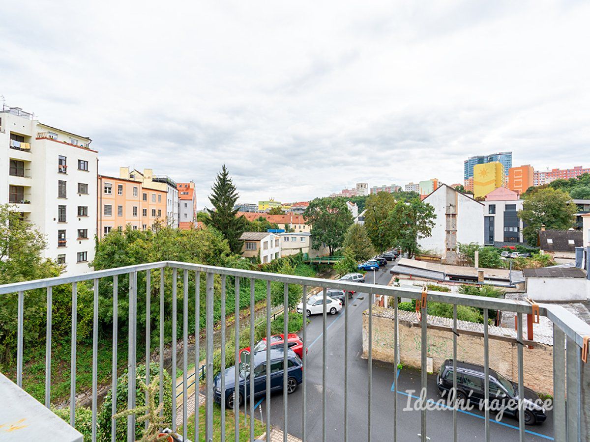 Pronájem bytu 3+kk 63 m² – fotografie 2