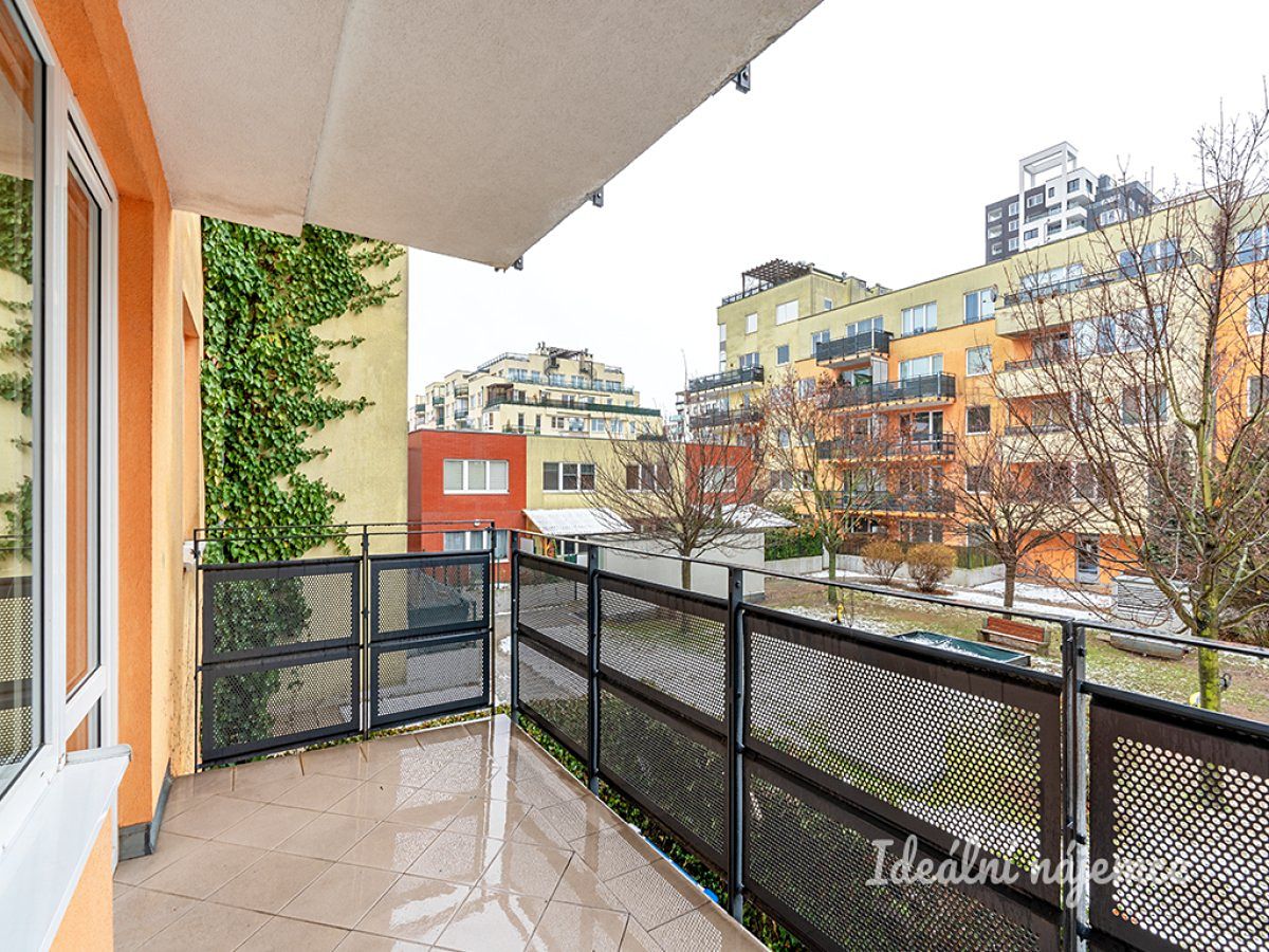 Pronájem bytu 2+kk 51 m² – fotografie 3