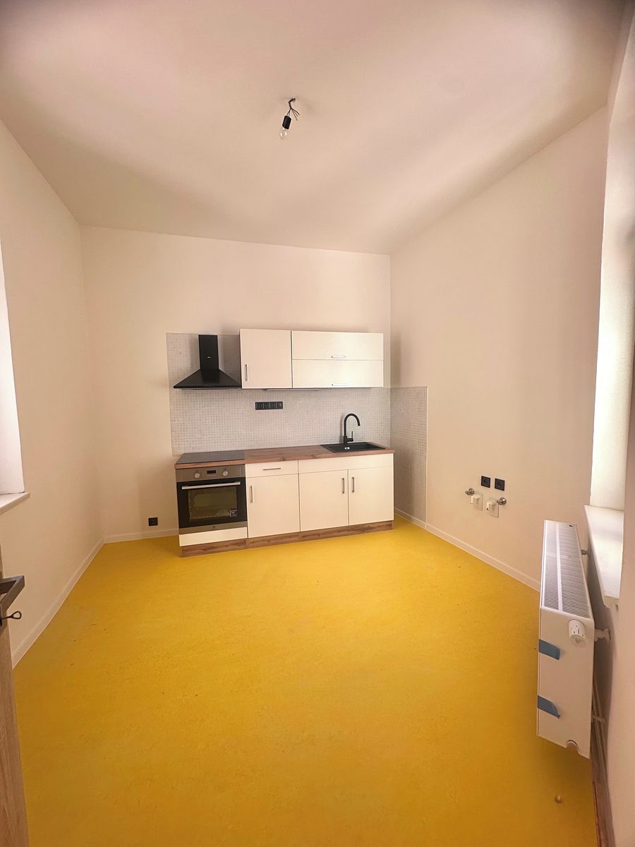 Pronájem bytu 3+1 72 m² – fotografie 3