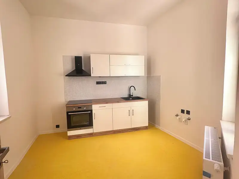 Pronájem bytu 3+1 72 m², Plzeň – náhled fotky 3