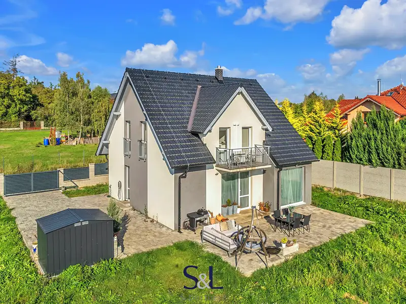 Prodej rodinného domu 137 m², pozemek 841 m², Babice – náhled fotky 1