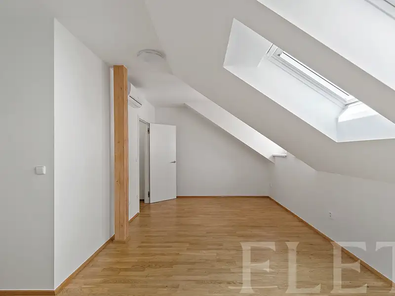Pronájem bytu 1+kk 34 m², Praha – náhled fotky 3