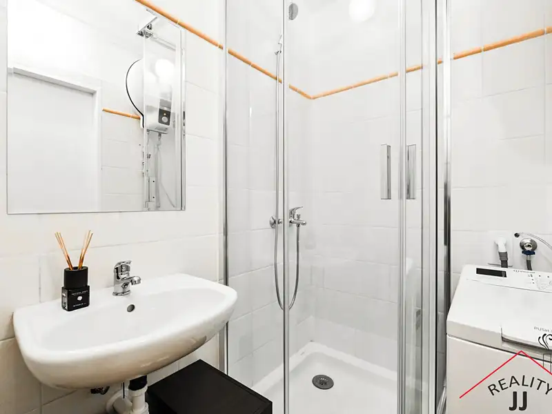 Prodej bytu 2+kk 44 m², Praha – náhled fotky 3