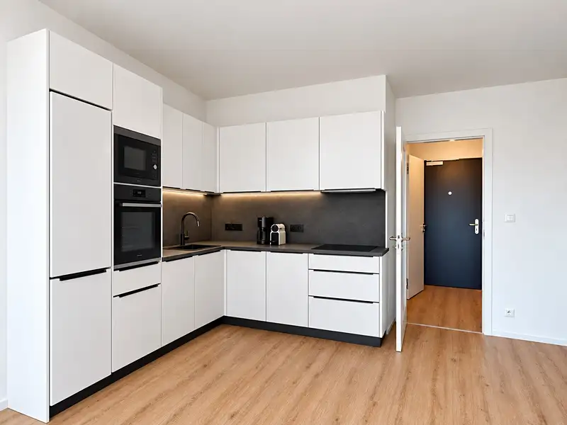 Pronájem bytu 1+kk 27 m², Praha – náhled fotky 1