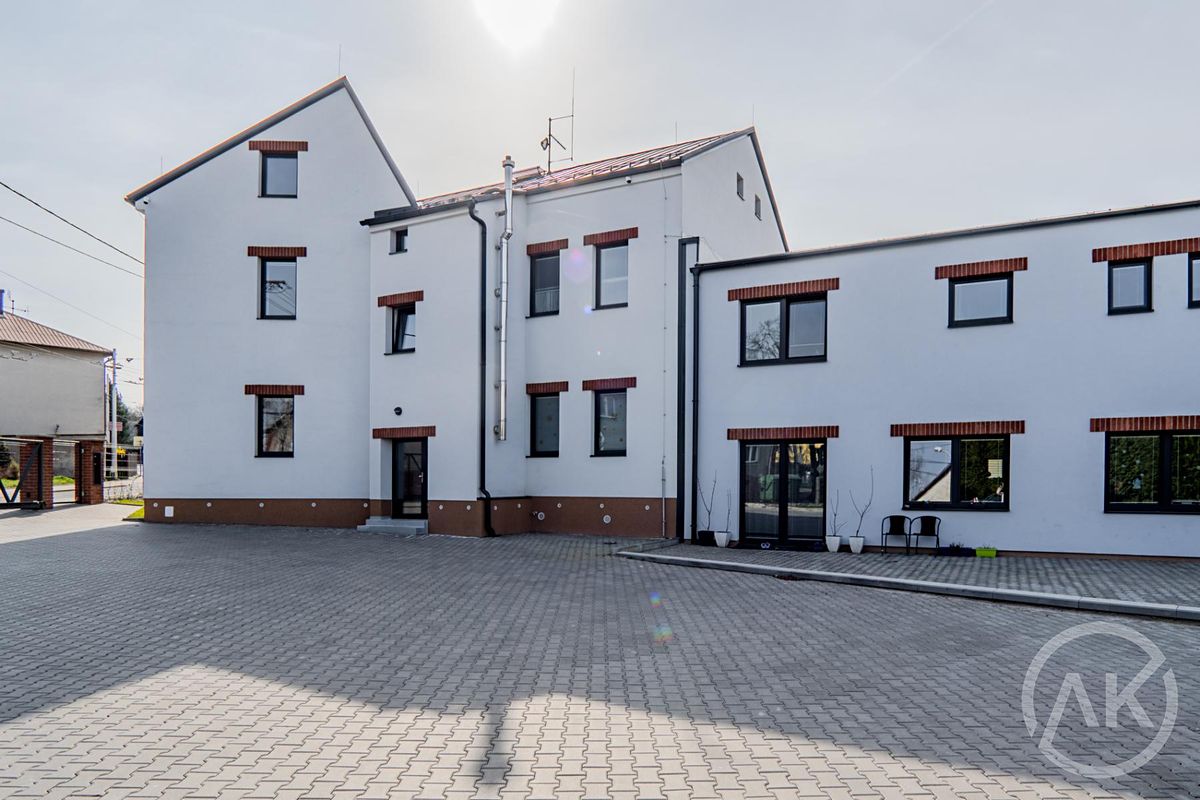 Pronájem bytu 3+kk 84 m²