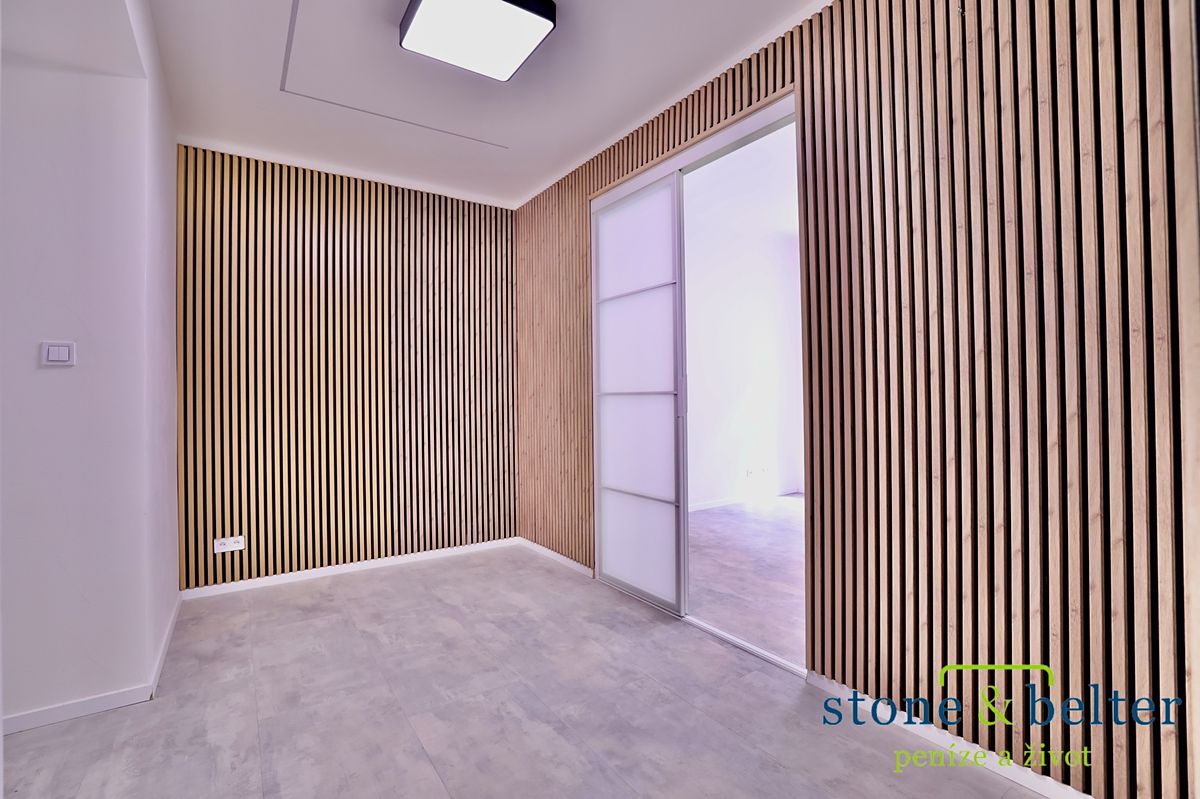 Pronájem kanceláře 146 m² – fotografie 2