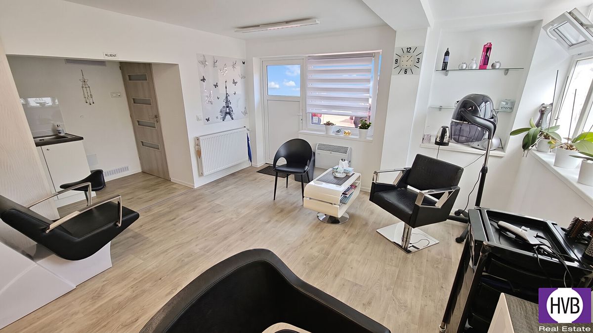 Pronájem obchodního prostoru 47 m² – fotografie 3