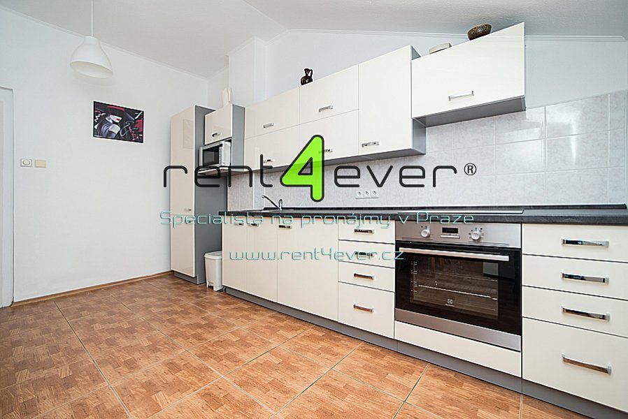 Pronájem bytu 3+1 82 m² – fotografie 4
