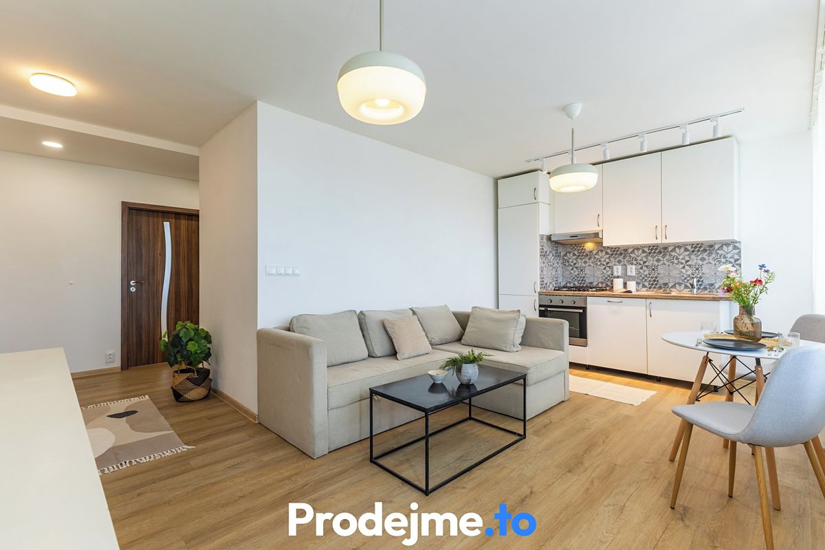 Pronájem bytu 4+kk 73 m²