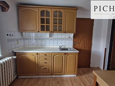 Pronájem bytu 3+1, 77 m² (3 z 8)