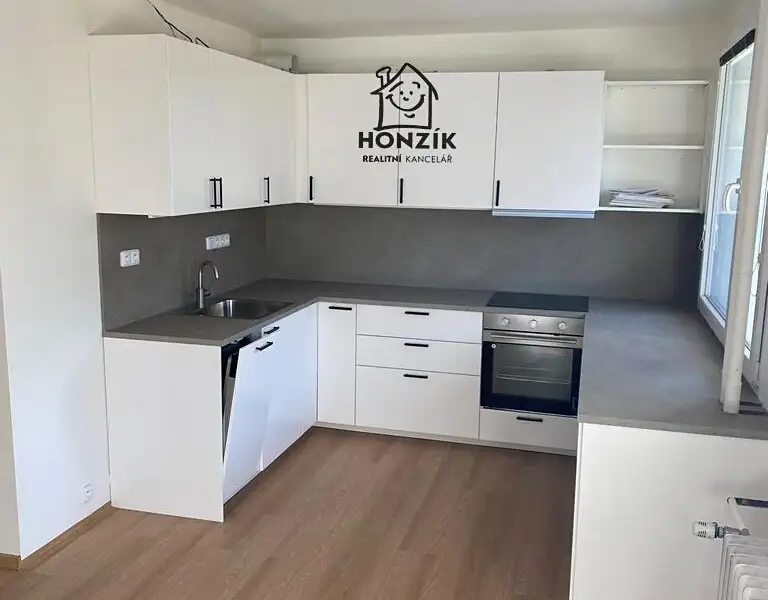 Pronájem bytu 3+kk 61 m², Praha – náhled fotky 2