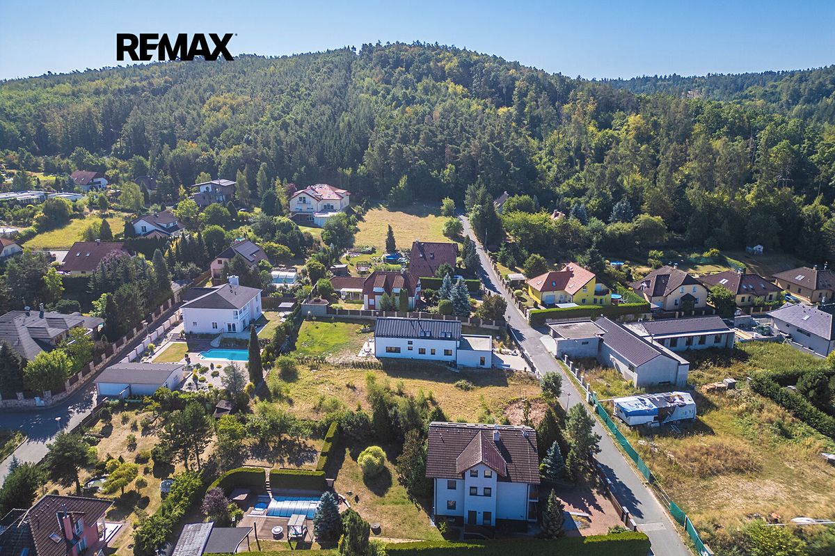 Prodej stavebního pozemku 1056 m² – fotografie 4