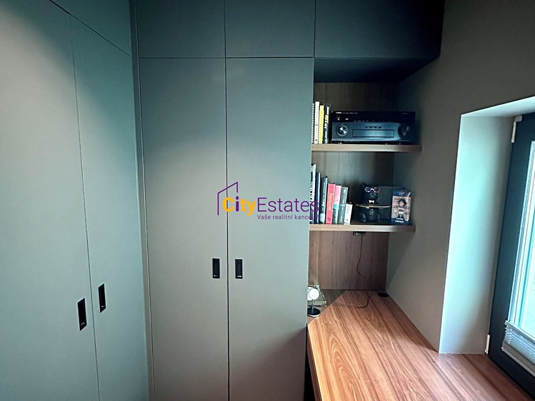 Квартира 2+1 на продаж, 110 м² (19 з 28)