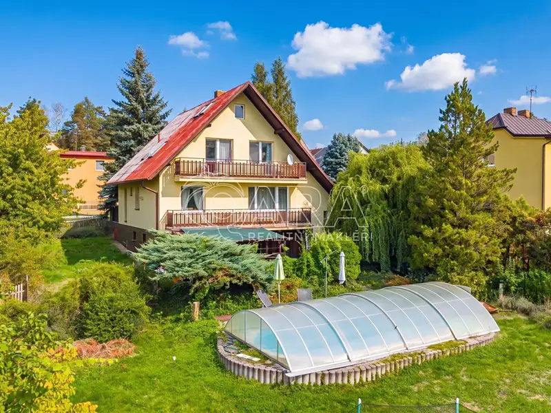 Prodej rodinného domu 279 m², pozemek 1255 m², Bukovany – náhled fotky 1