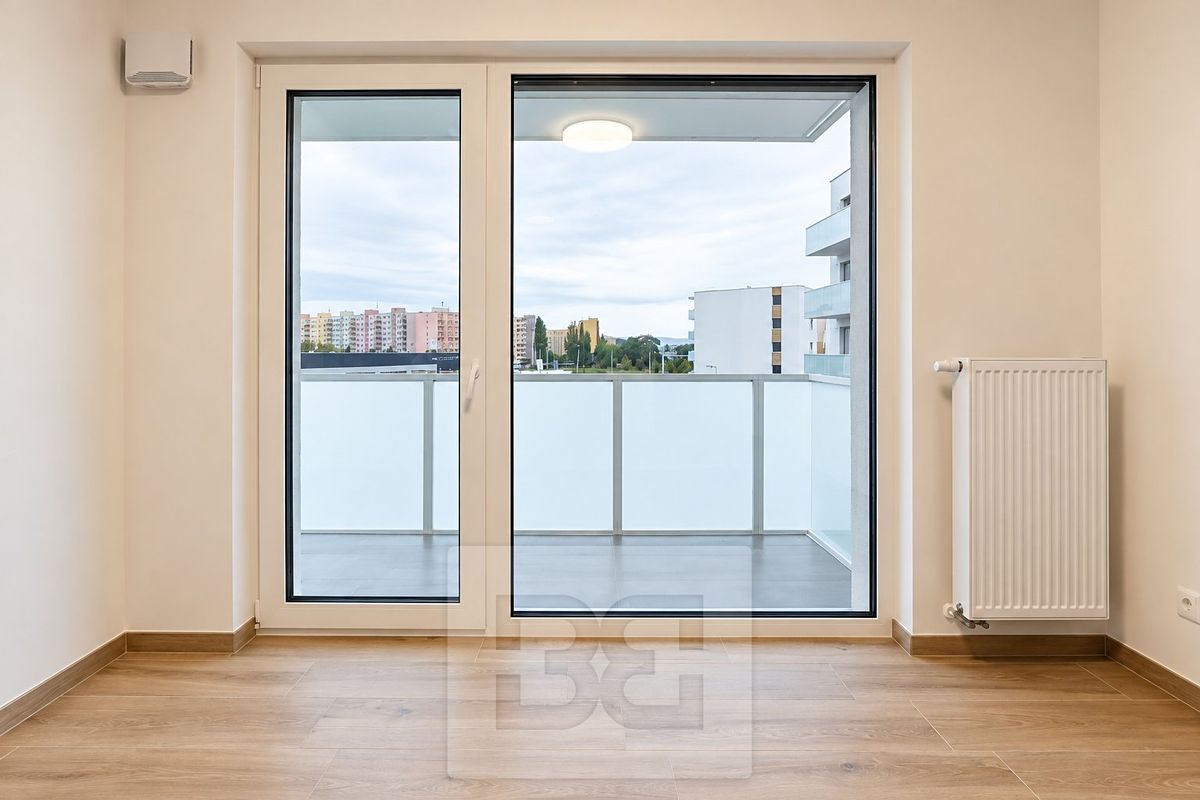 Pronájem bytu 2+kk 55 m² – fotografie 4