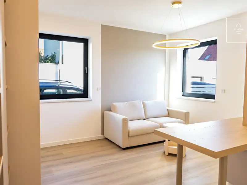 Pronájem bytu 1+kk 28 m², Praha – náhled fotky 2
