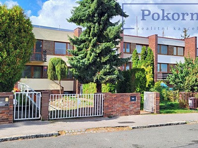 Haus zur Miete, 220 m² (2 von 21)