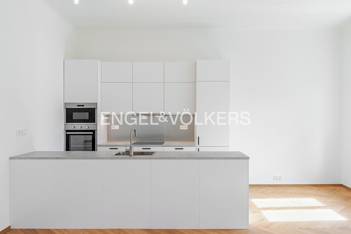Pronájem bytu 2+kk 90 m² – fotografie 2