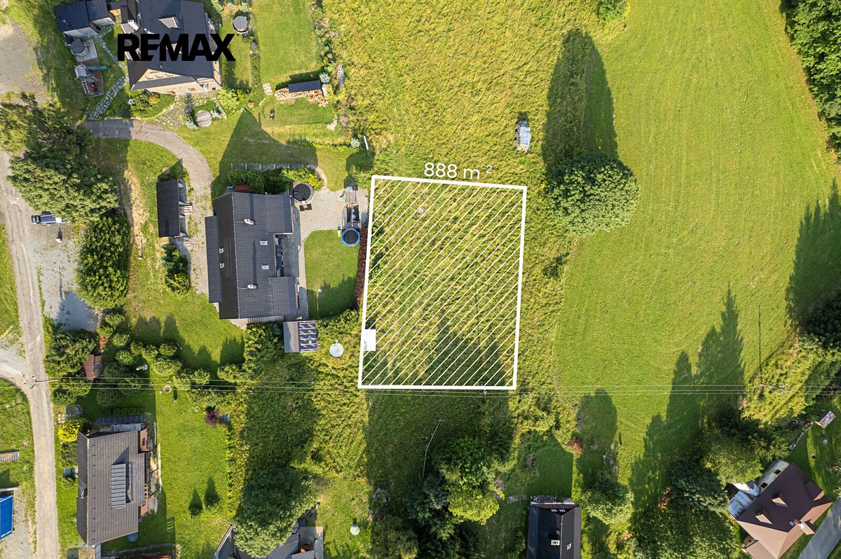 Prodej stavebního pozemku 888 m² – fotografie 2