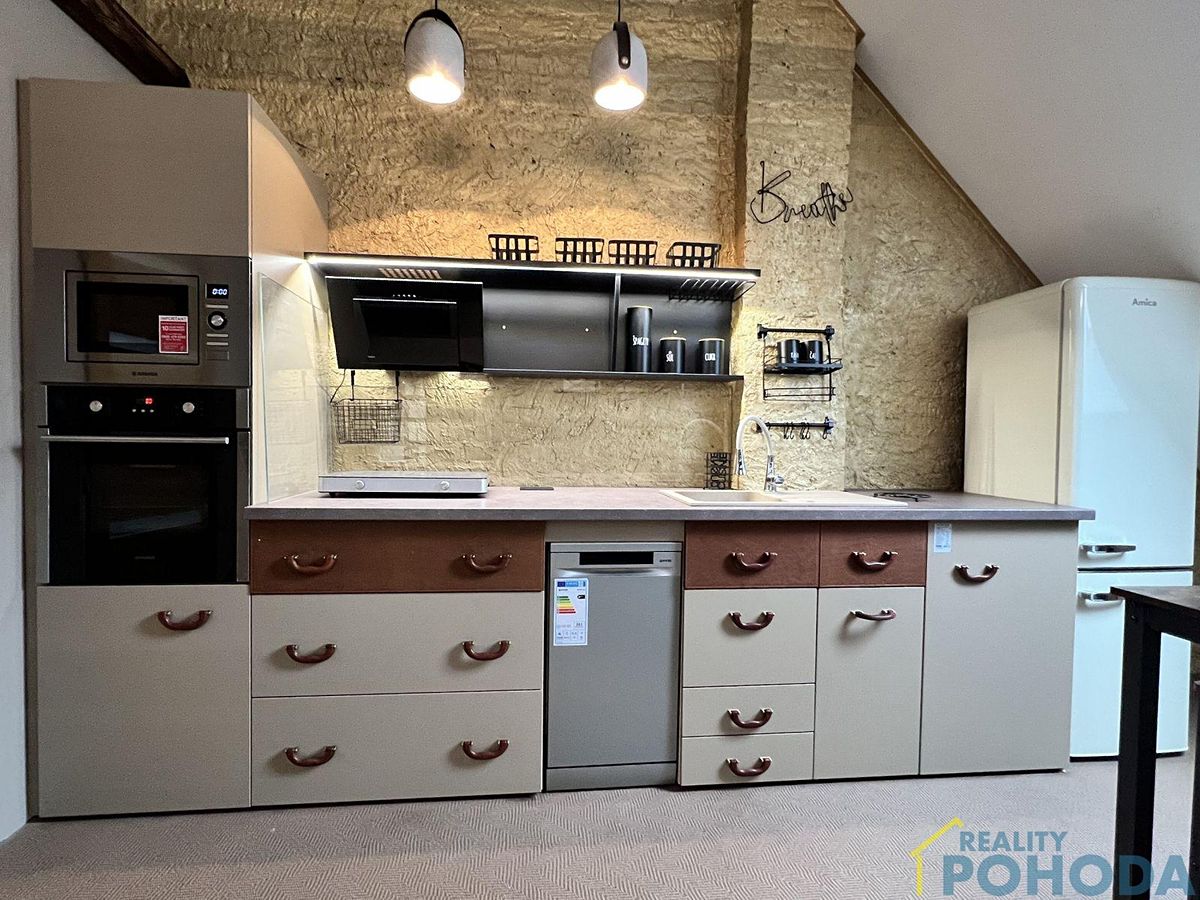 Pronájem bytu 2+kk 54 m² – fotografie 2