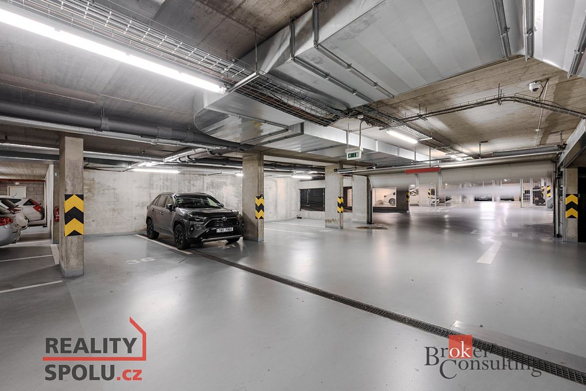 Pronájem bytu 1+kk 37 m² – fotografie 2