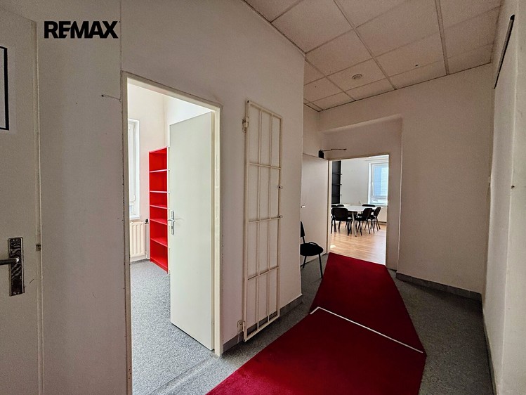 Pronájem komerčního prostoru, 400 m² (16 z 19)