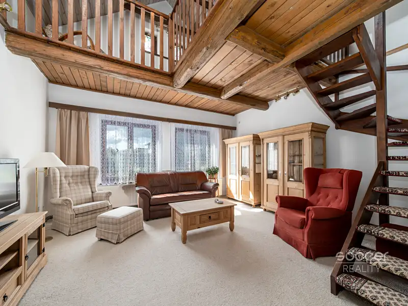 Pronájem rodinného domu 180 m², pozemek 1662 m², Dobrovice – náhled fotky 3