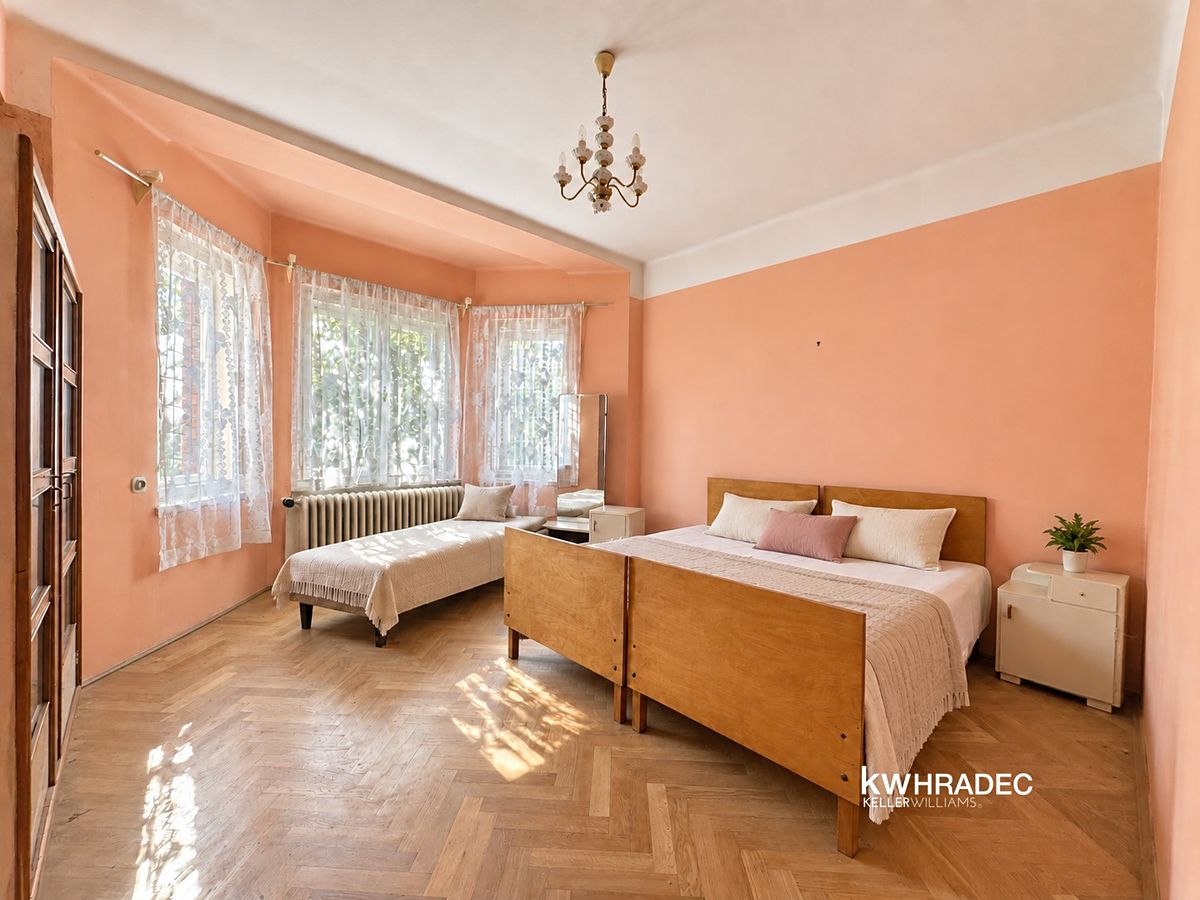 Prodej vily 370 m², pozemek 820 m² – fotografie 5