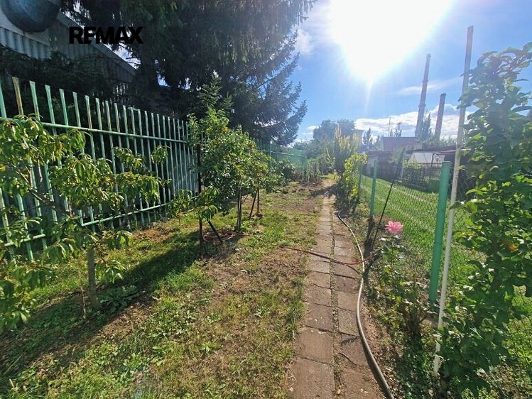 Prodej pozemku, 250 m² (3 z 10)