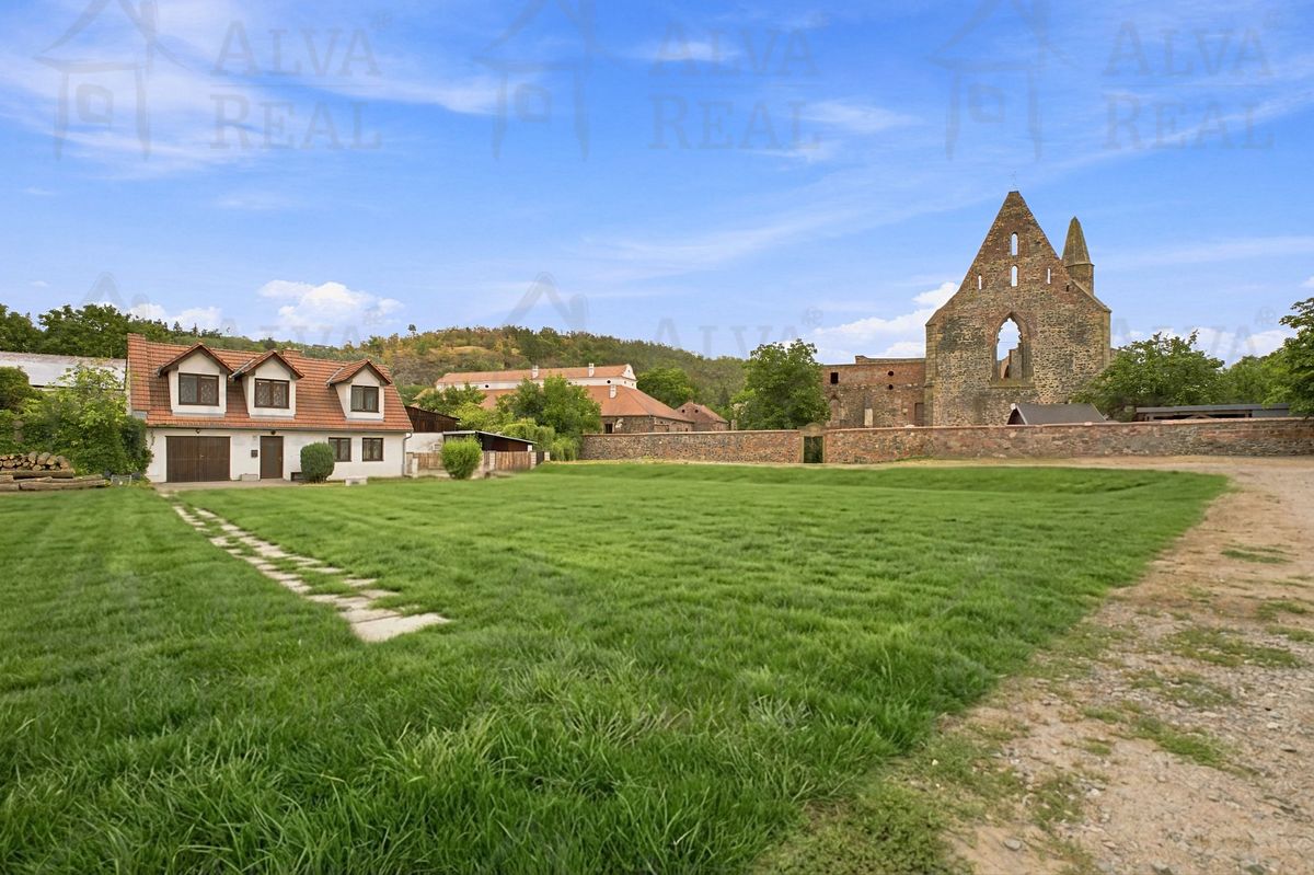 Prodej rodinného domu 141 m², pozemek 984 m², Dolní Kounice – fotka 1 z 3