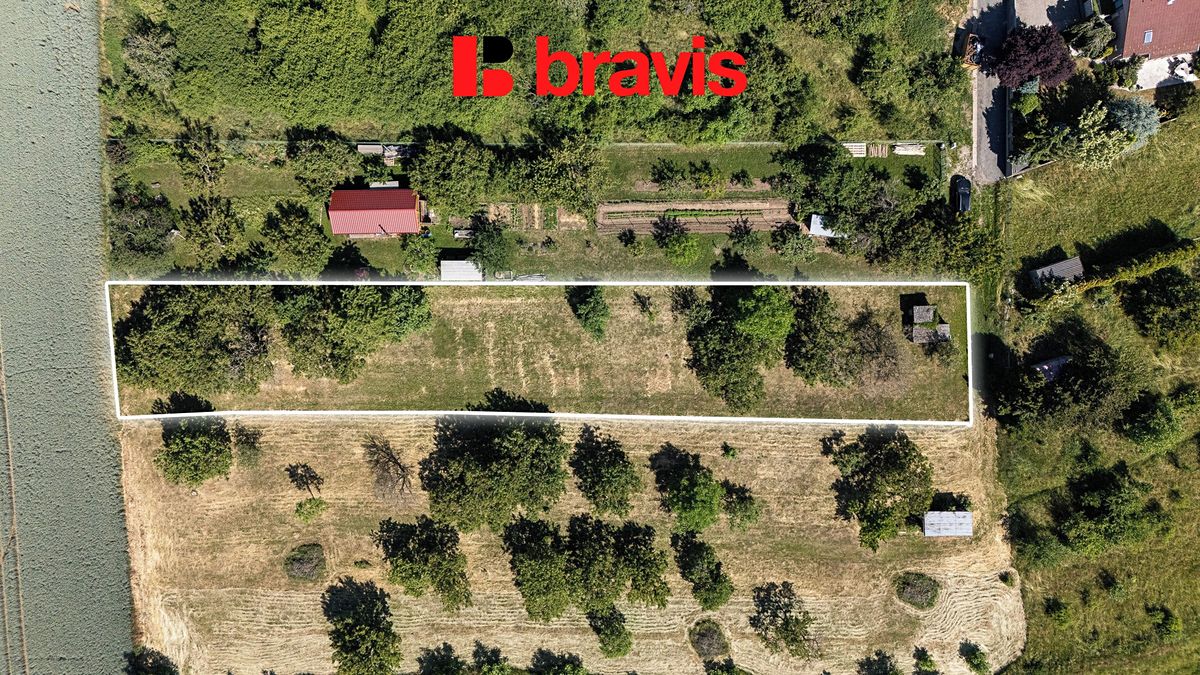 Prodej stavebního pozemku 1854 m² – fotografie 2
