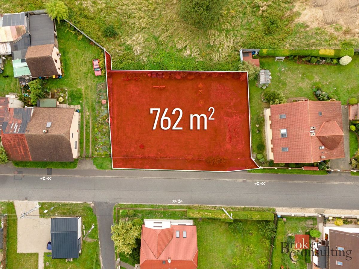 Prodej stavebního pozemku 762 m² – fotografie 2