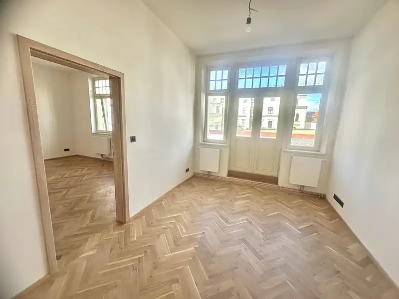 Pronájem bytu 3+1 72 m², Plzeň – náhled fotky 1