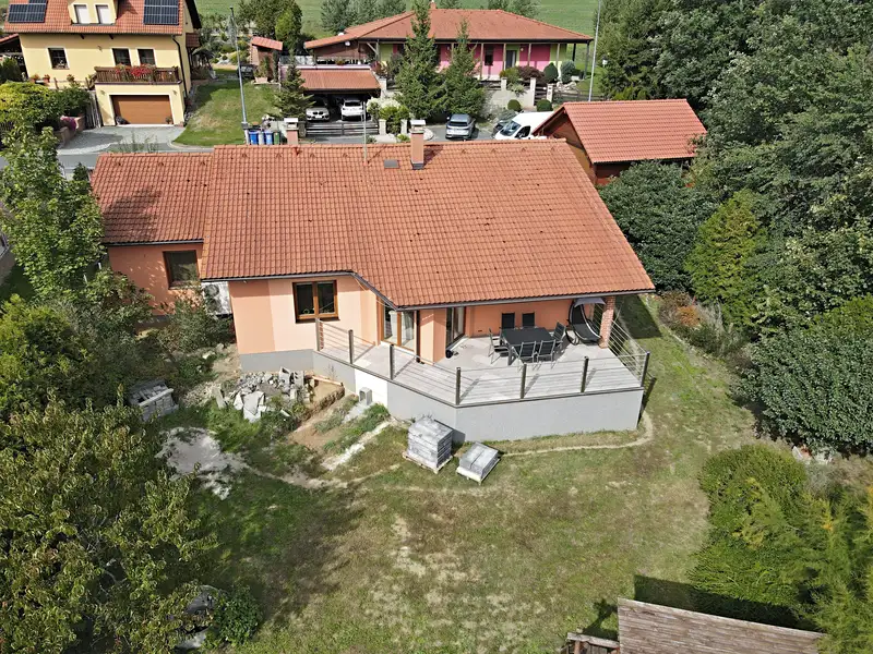 Pronájem rodinného domu 106 m², pozemek 1000 m², Horšovský Týn – náhled fotky 1