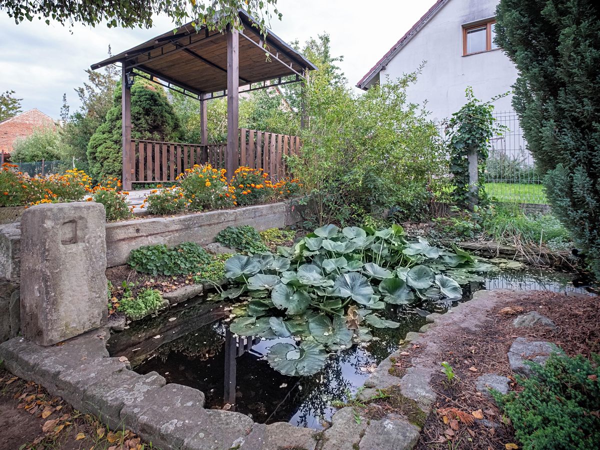 Prodej rodinného domu 138 m², pozemek 2081 m² – fotografie 2