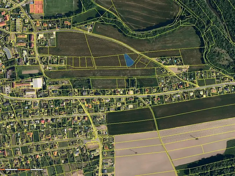 Dražba pole 1127 m², Staré Město – náhled fotky 3