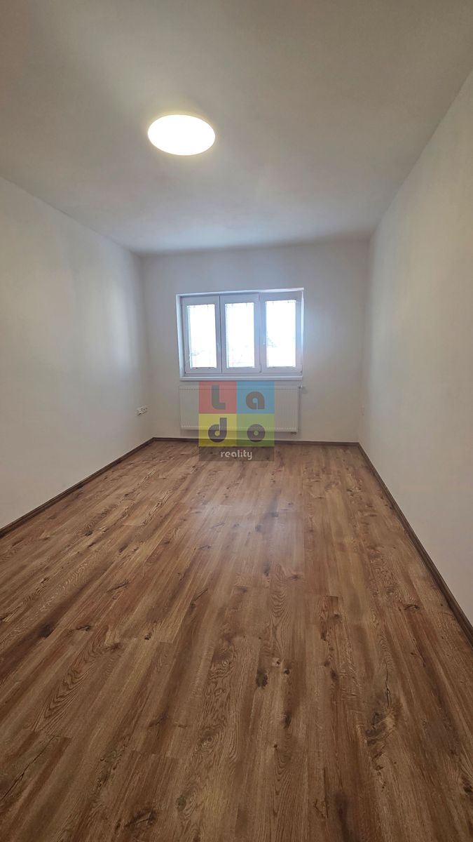 Pronájem bytu 2+kk 47 m² – fotografie 3