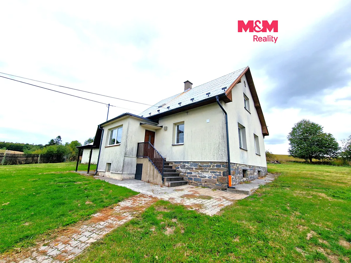 Prodej rodinného domu 150 m², pozemek 2035 m²