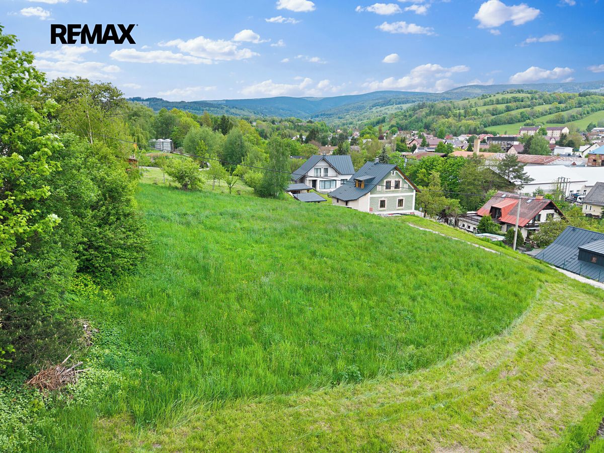 Prodej stavebního pozemku 740 m² – fotografie 3